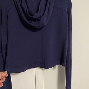 Lululemon cropped hoodie